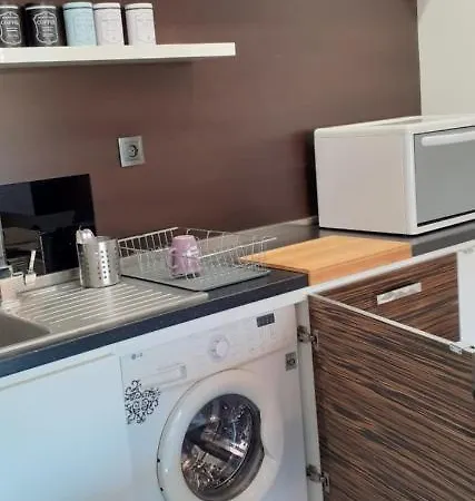 Anetaapartment Апартамент *